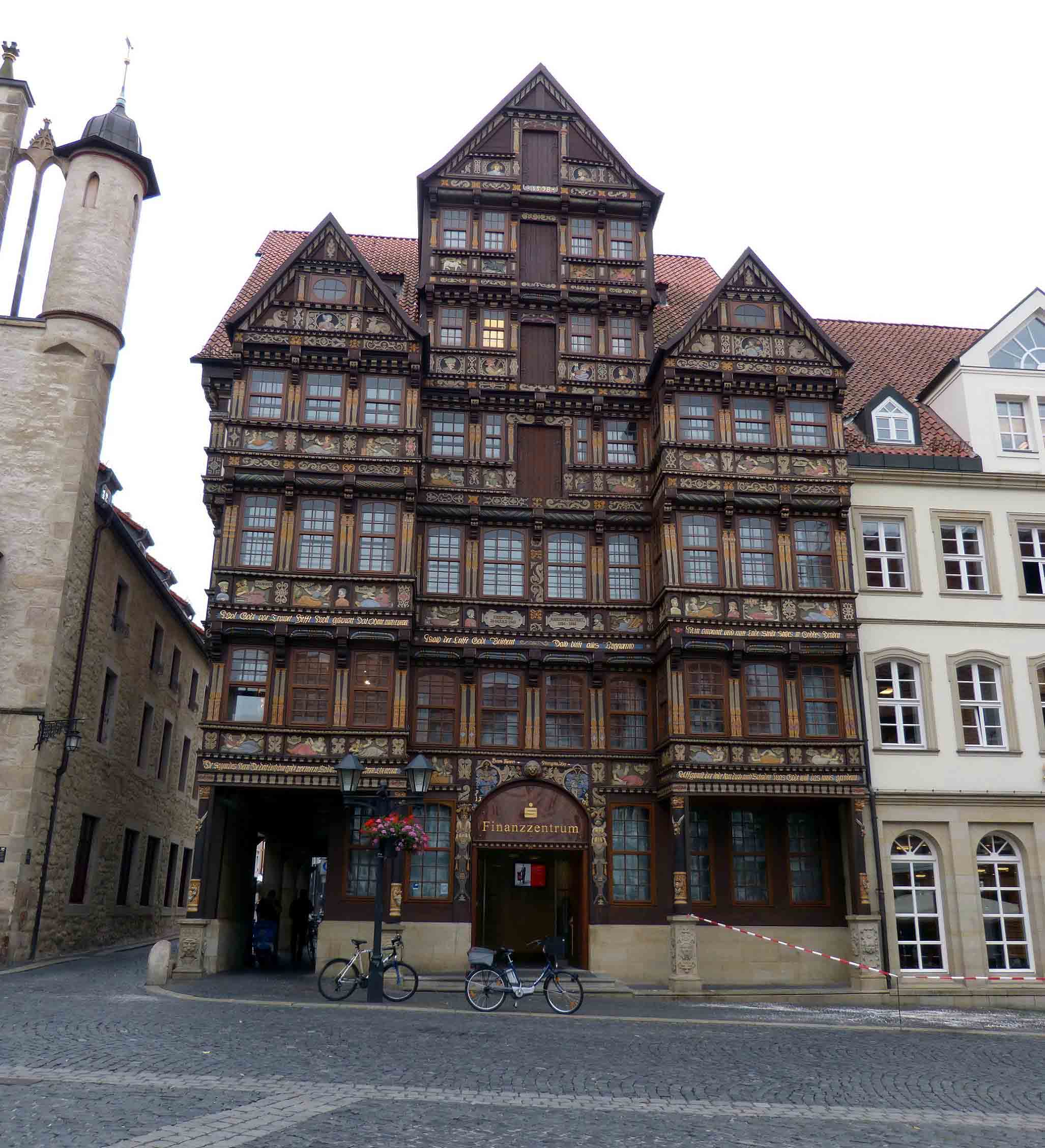 Edificios renacentistas con entramados matemáticos en la Baja Sajonia